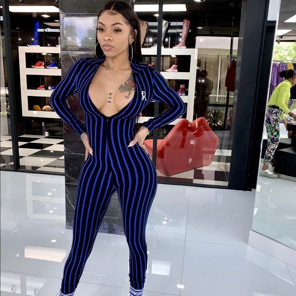 Gsuwoo pussycat suit